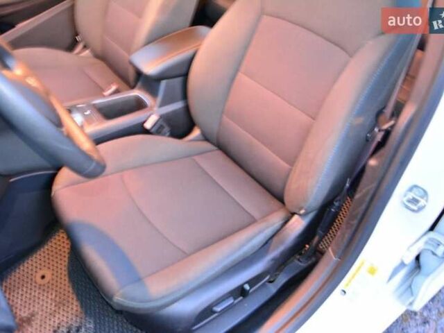 Белый Шевроле Круз, объемом двигателя 1.4 л и пробегом 85 тыс. км за 8500 $, фото 15 на Automoto.ua