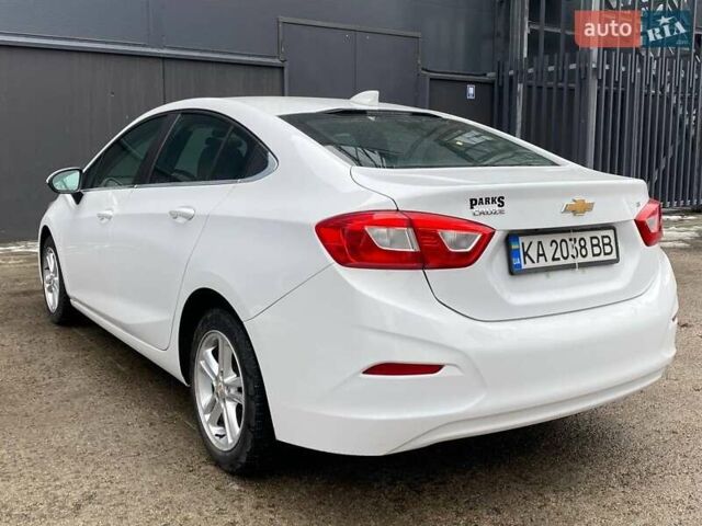 Белый Шевроле Круз, объемом двигателя 1.4 л и пробегом 113 тыс. км за 8999 $, фото 16 на Automoto.ua