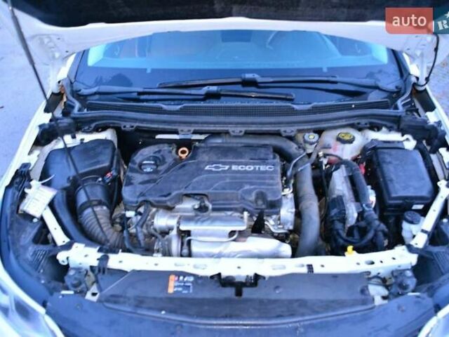 Белый Шевроле Круз, объемом двигателя 1.4 л и пробегом 85 тыс. км за 8500 $, фото 16 на Automoto.ua