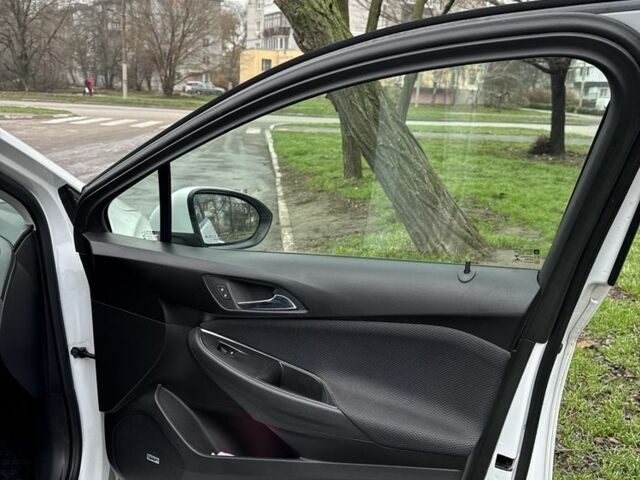 Белый Шевроле Круз, объемом двигателя 1.4 л и пробегом 123 тыс. км за 11000 $, фото 8 на Automoto.ua