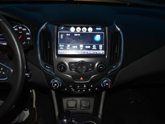 Белый Шевроле Круз, объемом двигателя 1.4 л и пробегом 85 тыс. км за 8400 $, фото 7 на Automoto.ua