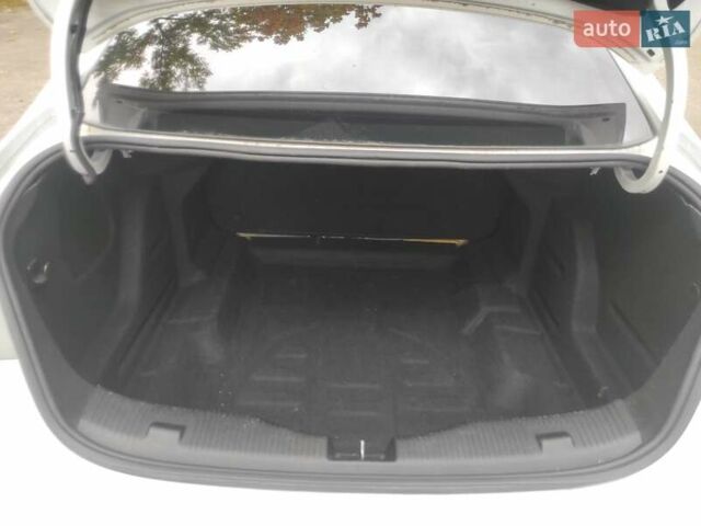 Белый Шевроле Круз, объемом двигателя 1.4 л и пробегом 88 тыс. км за 10500 $, фото 1 на Automoto.ua