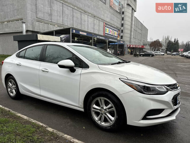 Белый Шевроле Круз, объемом двигателя 1.4 л и пробегом 123 тыс. км за 11000 $, фото 2 на Automoto.ua