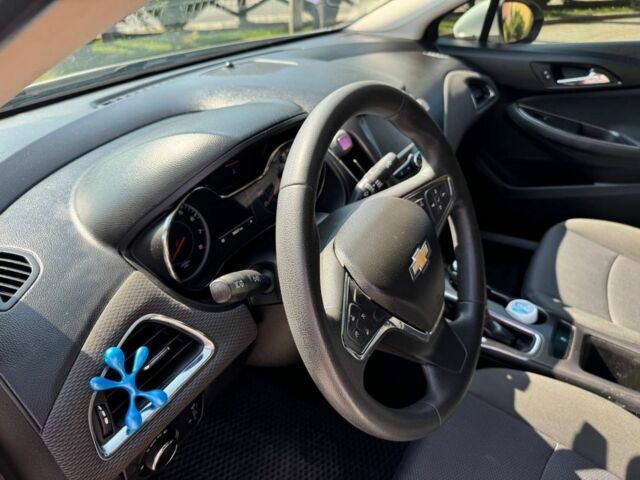 Белый Шевроле Круз, объемом двигателя 1.4 л и пробегом 196 тыс. км за 8500 $, фото 14 на Automoto.ua