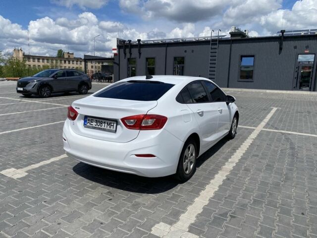 Белый Шевроле Круз, объемом двигателя 1.4 л и пробегом 106 тыс. км за 8200 $, фото 4 на Automoto.ua