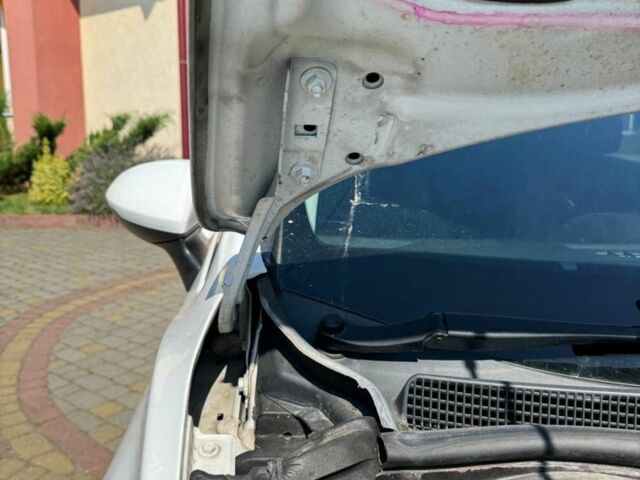 Белый Шевроле Круз, объемом двигателя 1.4 л и пробегом 196 тыс. км за 8500 $, фото 17 на Automoto.ua