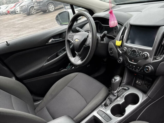 Білий Шевроле Круз, об'ємом двигуна 1.4 л та пробігом 123 тис. км за 11000 $, фото 5 на Automoto.ua
