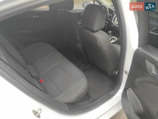 Белый Шевроле Круз, объемом двигателя 1.4 л и пробегом 88 тыс. км за 10500 $, фото 4 на Automoto.ua