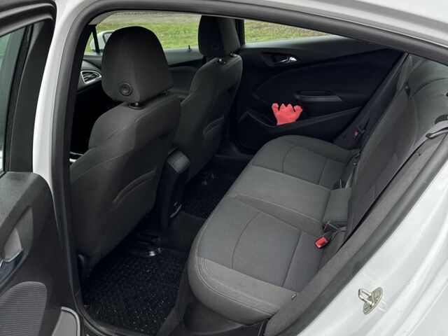 Белый Шевроле Круз, объемом двигателя 1.4 л и пробегом 123 тыс. км за 11000 $, фото 4 на Automoto.ua