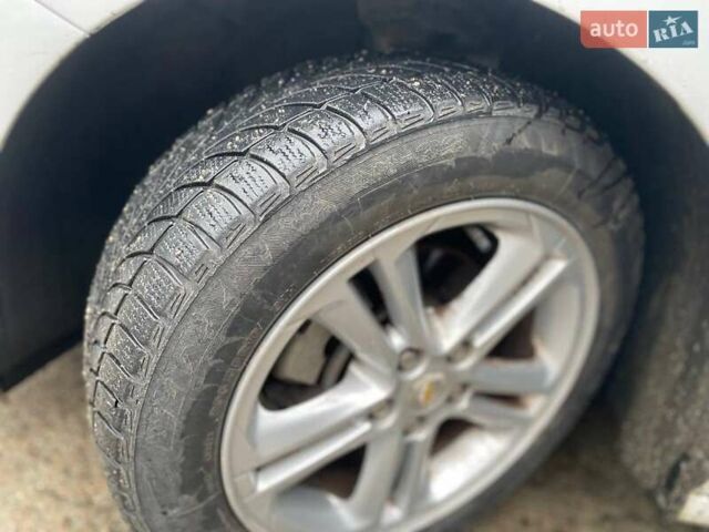 Белый Шевроле Круз, объемом двигателя 1.4 л и пробегом 113 тыс. км за 8999 $, фото 2 на Automoto.ua