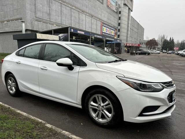 Белый Шевроле Круз, объемом двигателя 1.4 л и пробегом 123 тыс. км за 11000 $, фото 2 на Automoto.ua