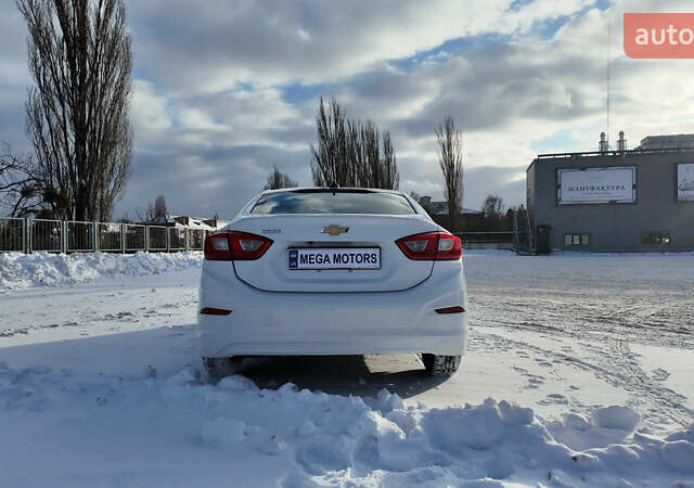 Білий Шевроле Круз, об'ємом двигуна 1.4 л та пробігом 155 тис. км за 8990 $, фото 4 на Automoto.ua