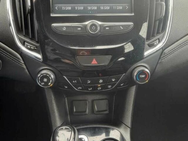 Белый Шевроле Круз, объемом двигателя 1.4 л и пробегом 47 тыс. км за 7000 $, фото 11 на Automoto.ua