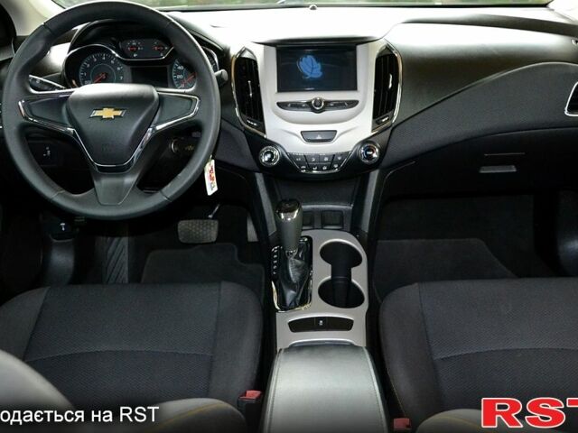 Белый Шевроле Круз, объемом двигателя 1.4 л и пробегом 30 тыс. км за 11200 $, фото 2 на Automoto.ua