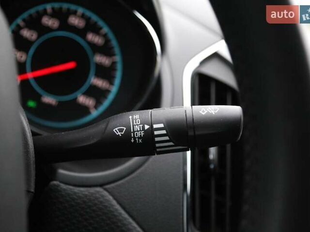 Білий Шевроле Круз, об'ємом двигуна 1.4 л та пробігом 79 тис. км за 12000 $, фото 24 на Automoto.ua