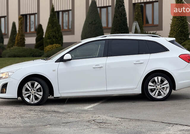 Белый Шевроле Круз, объемом двигателя 1.8 л и пробегом 252 тыс. км за 7500 $, фото 10 на Automoto.ua