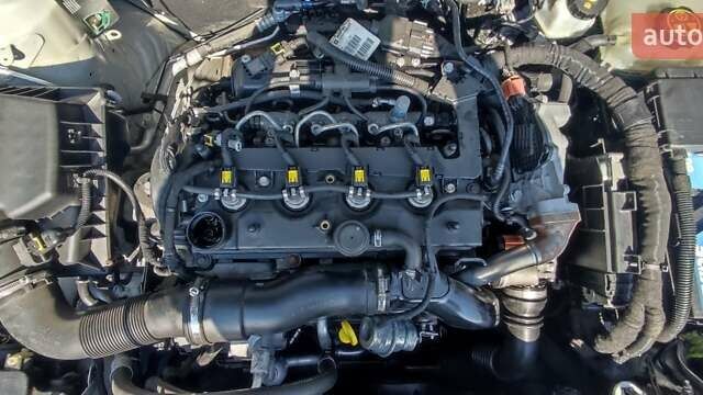 Белый Шевроле Круз, объемом двигателя 1.69 л и пробегом 202 тыс. км за 8300 $, фото 8 на Automoto.ua