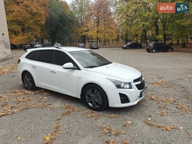 Белый Шевроле Круз, объемом двигателя 1.8 л и пробегом 195 тыс. км за 7800 $, фото 8 на Automoto.ua