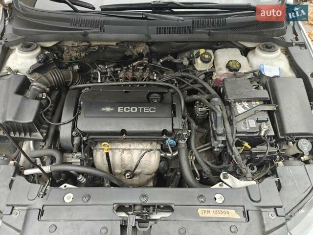 Белый Шевроле Круз, объемом двигателя 1.8 л и пробегом 195 тыс. км за 7800 $, фото 5 на Automoto.ua