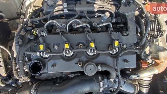 Белый Шевроле Круз, объемом двигателя 1.69 л и пробегом 202 тыс. км за 8300 $, фото 10 на Automoto.ua