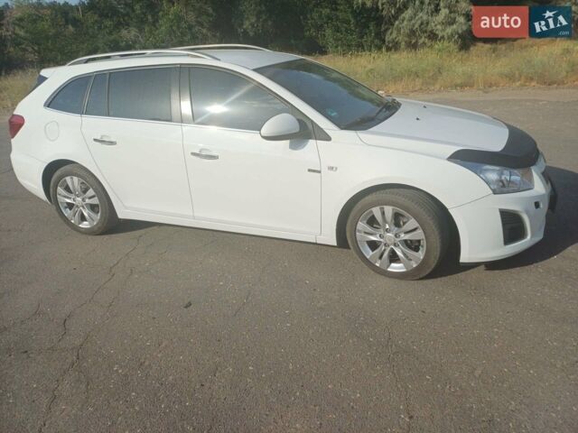 Белый Шевроле Круз, объемом двигателя 2 л и пробегом 208 тыс. км за 7100 $, фото 19 на Automoto.ua