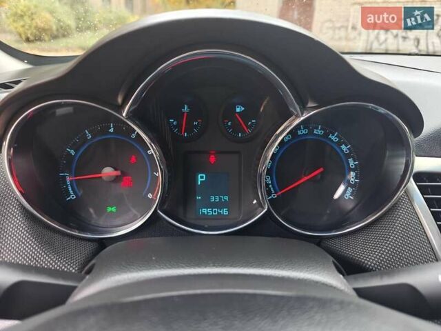 Белый Шевроле Круз, объемом двигателя 1.8 л и пробегом 196 тыс. км за 7499 $, фото 15 на Automoto.ua