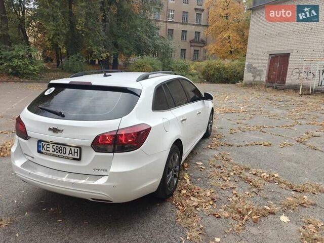 Белый Шевроле Круз, объемом двигателя 1.8 л и пробегом 196 тыс. км за 7499 $, фото 4 на Automoto.ua