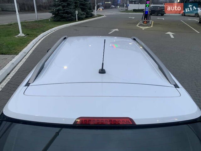 Белый Шевроле Круз, объемом двигателя 1.8 л и пробегом 140 тыс. км за 8000 $, фото 6 на Automoto.ua