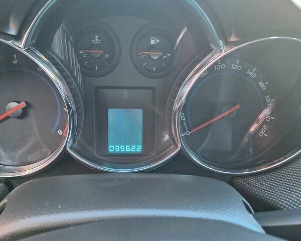 Білий Шевроле Круз, об'ємом двигуна 1.8 л та пробігом 35 тис. км за 10500 $, фото 24 на Automoto.ua