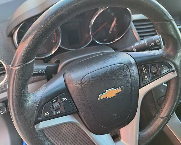 Білий Шевроле Круз, об'ємом двигуна 1.8 л та пробігом 35 тис. км за 10500 $, фото 32 на Automoto.ua
