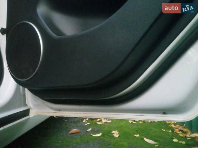 Білий Шевроле Круз, об'ємом двигуна 1.4 л та пробігом 115 тис. км за 7400 $, фото 21 на Automoto.ua