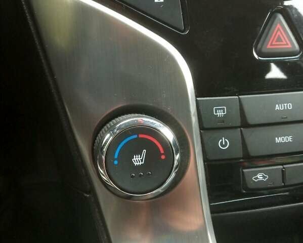 Білий Шевроле Круз, об'ємом двигуна 1.4 л та пробігом 115 тис. км за 7400 $, фото 5 на Automoto.ua