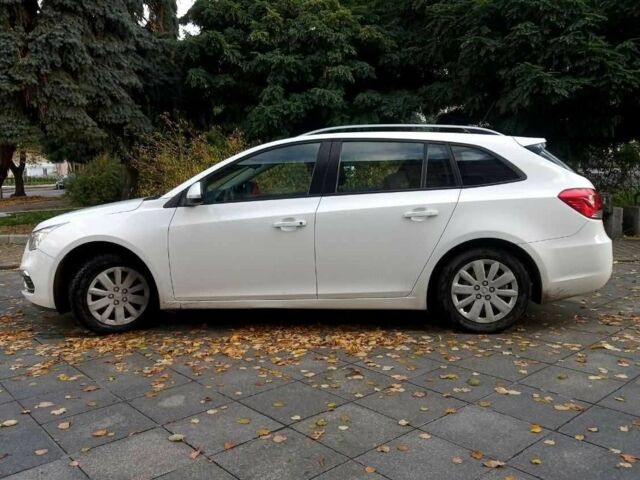 Белый Шевроле Круз, объемом двигателя 1.4 л и пробегом 115 тыс. км за 7400 $, фото 1 на Automoto.ua