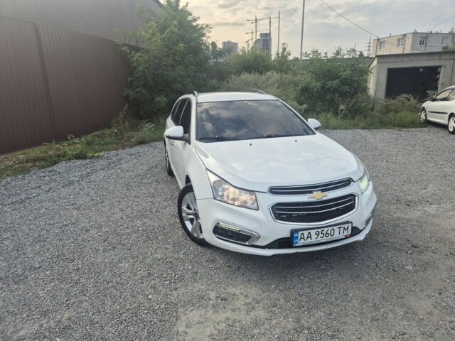 Белый Шевроле Круз, объемом двигателя 1.4 л и пробегом 158 тыс. км за 7500 $, фото 1 на Automoto.ua
