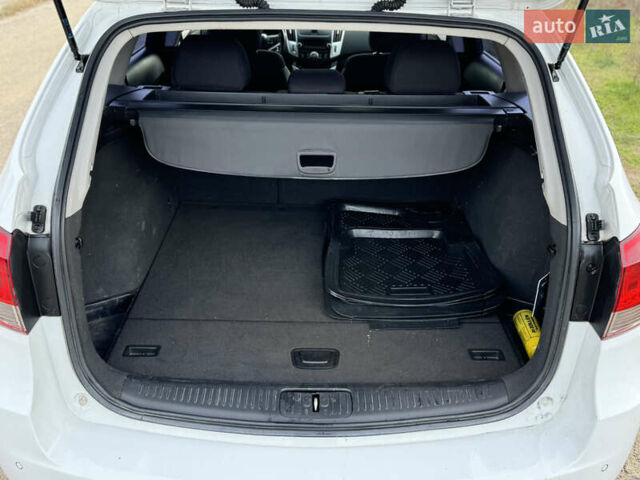 Белый Шевроле Круз, объемом двигателя 1.6 л и пробегом 184 тыс. км за 6200 $, фото 9 на Automoto.ua