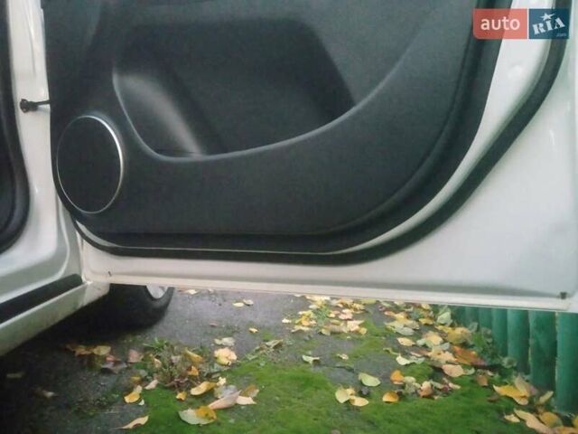 Білий Шевроле Круз, об'ємом двигуна 1.4 л та пробігом 115 тис. км за 7400 $, фото 22 на Automoto.ua