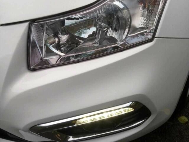 Белый Шевроле Круз, объемом двигателя 1.4 л и пробегом 115 тыс. км за 7400 $, фото 14 на Automoto.ua