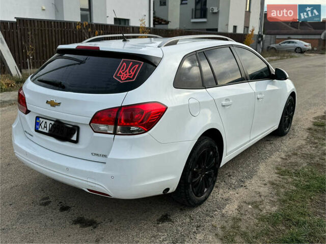 Белый Шевроле Круз, объемом двигателя 1.6 л и пробегом 184 тыс. км за 6200 $, фото 2 на Automoto.ua
