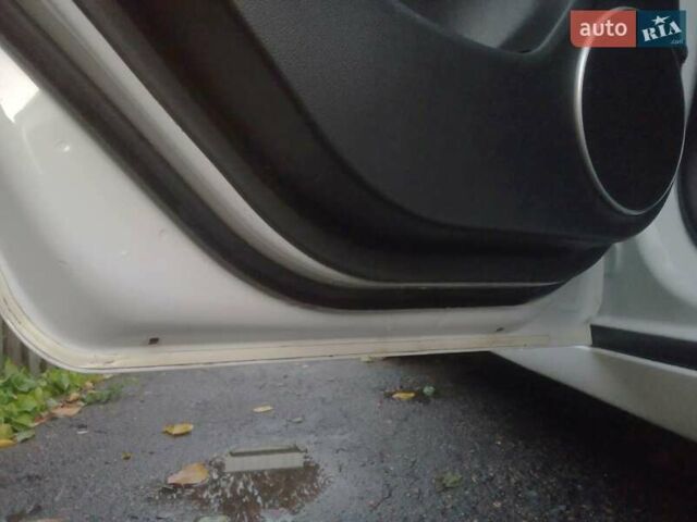 Білий Шевроле Круз, об'ємом двигуна 1.4 л та пробігом 115 тис. км за 7400 $, фото 20 на Automoto.ua