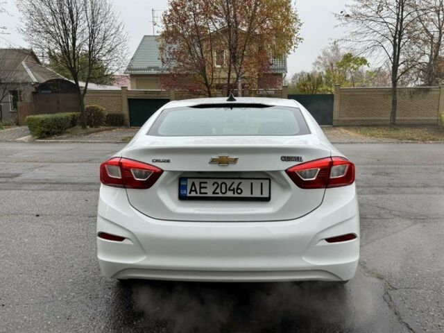 Белый Шевроле Круз, объемом двигателя 1.4 л и пробегом 145 тыс. км за 8900 $, фото 3 на Automoto.ua