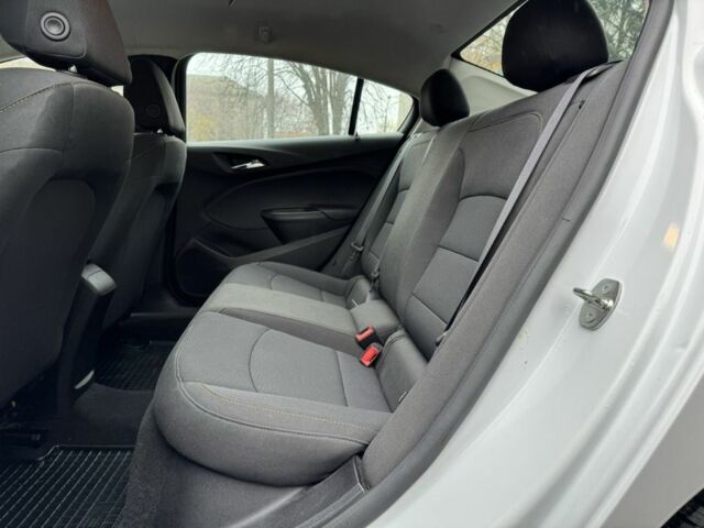 Белый Шевроле Круз, объемом двигателя 1.4 л и пробегом 145 тыс. км за 8900 $, фото 19 на Automoto.ua