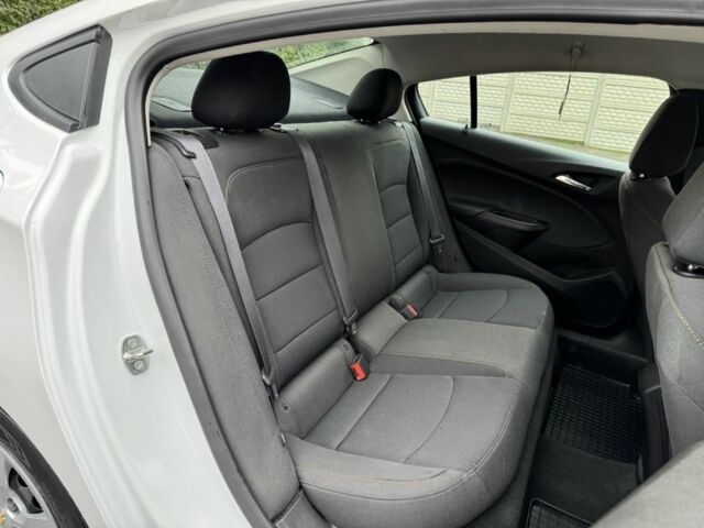 Белый Шевроле Круз, объемом двигателя 1.4 л и пробегом 145 тыс. км за 8900 $, фото 18 на Automoto.ua