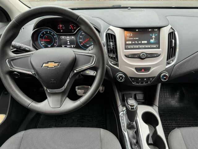 Белый Шевроле Круз, объемом двигателя 1.4 л и пробегом 145 тыс. км за 8900 $, фото 14 на Automoto.ua