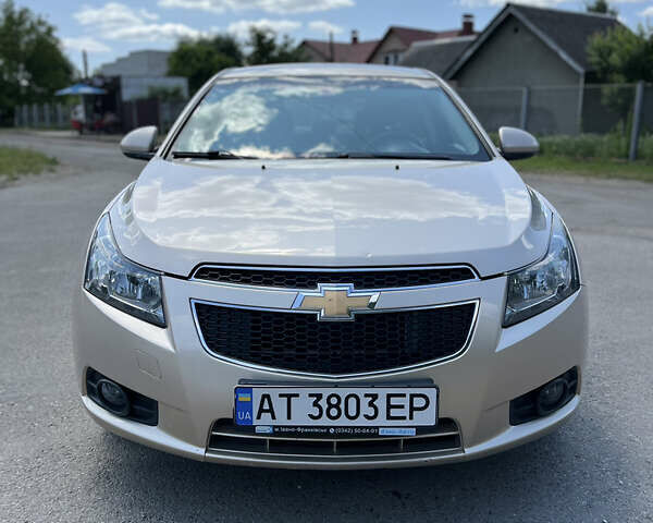 Бежевый Шевроле Круз, объемом двигателя 1.6 л и пробегом 167 тыс. км за 7000 $, фото 1 на Automoto.ua