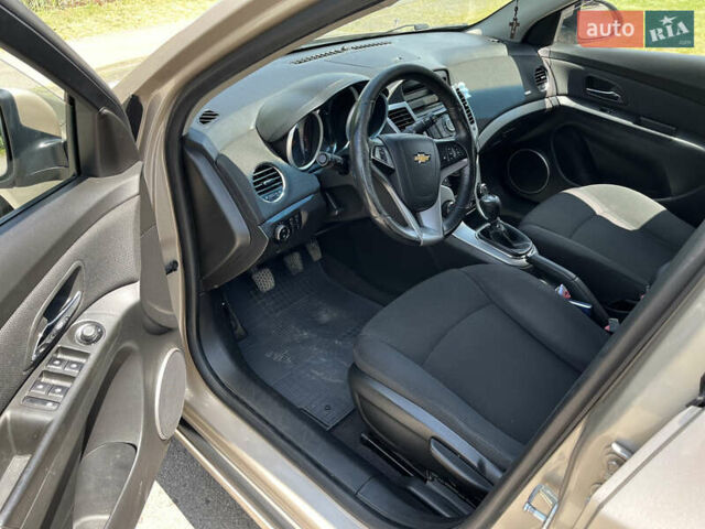 Бежевый Шевроле Круз, объемом двигателя 1.6 л и пробегом 167 тыс. км за 7000 $, фото 8 на Automoto.ua