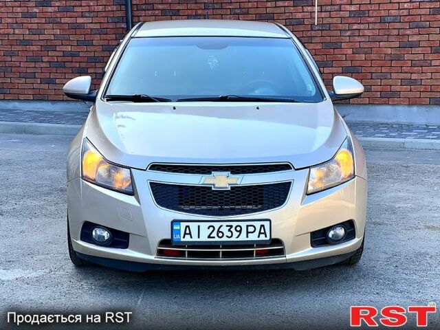 Бежевий Шевроле Круз, об'ємом двигуна 1.8 л та пробігом 254 тис. км за 6500 $, фото 1 на Automoto.ua