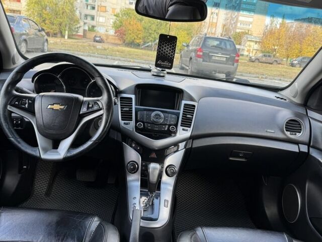Бежевий Шевроле Круз, об'ємом двигуна 1.8 л та пробігом 286 тис. км за 7100 $, фото 6 на Automoto.ua