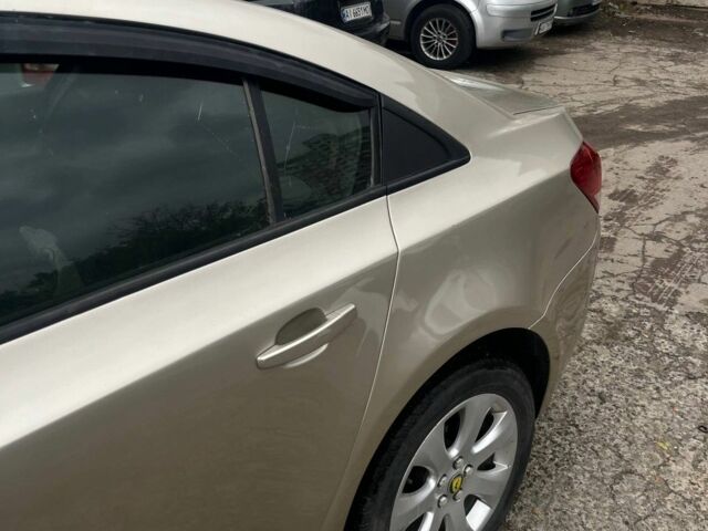 Бежевый Шевроле Круз, объемом двигателя 1.8 л и пробегом 420 тыс. км за 5550 $, фото 6 на Automoto.ua