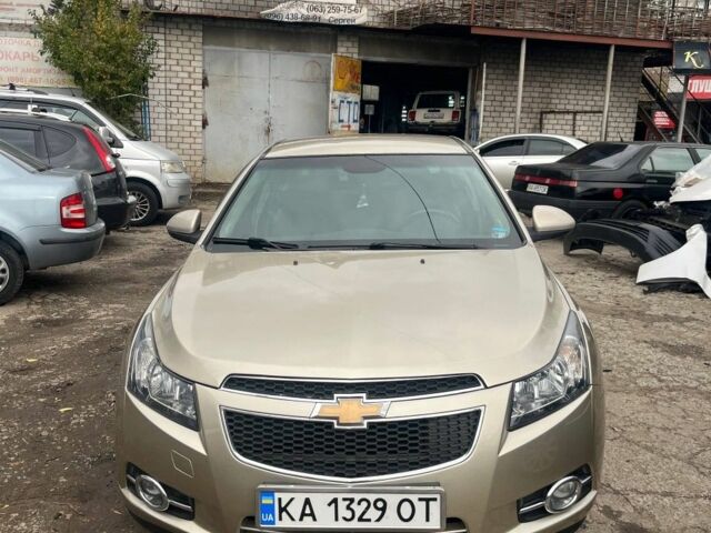 Бежевый Шевроле Круз, объемом двигателя 1.8 л и пробегом 420 тыс. км за 5550 $, фото 4 на Automoto.ua