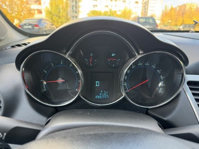 Бежевий Шевроле Круз, об'ємом двигуна 1.8 л та пробігом 286 тис. км за 7100 $, фото 7 на Automoto.ua